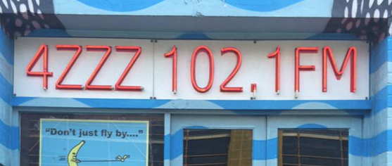 4ZZZ 102.1FM sign